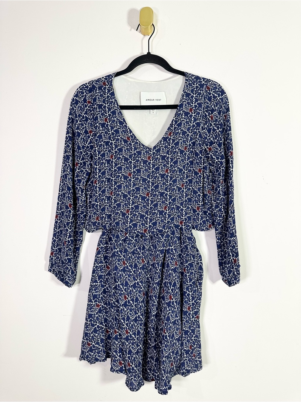 Amour Vert Blue Red Long Sleeve V-Neck Silk Mini Dress